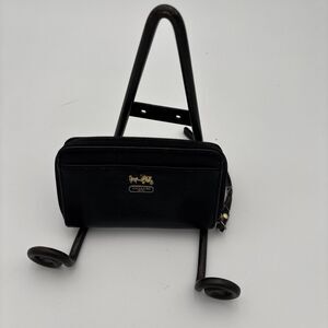 Coach wallet women’s black wristlet wallet broken zipper